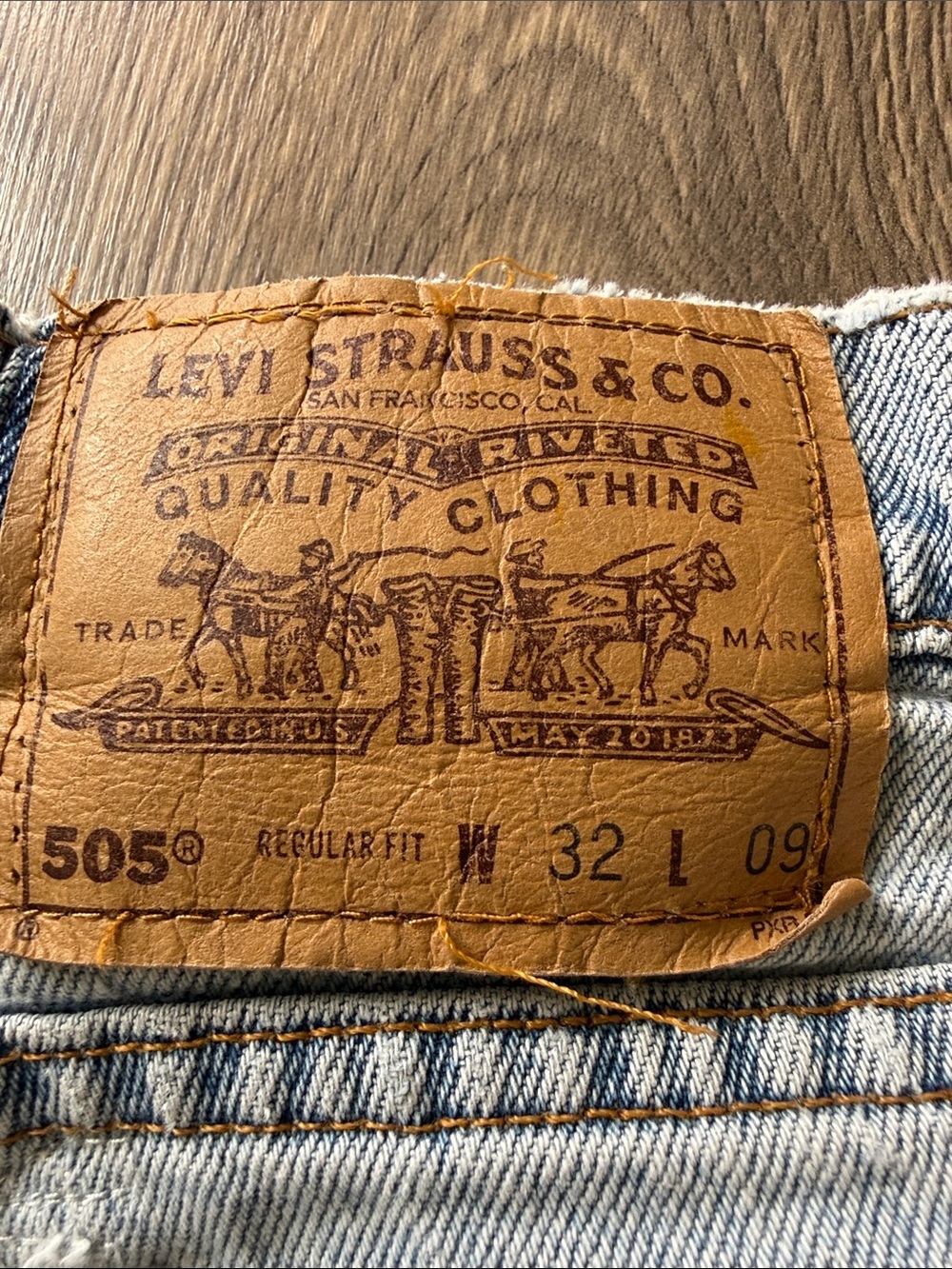Levi’s vintage cut off denim shorts I. The perfect blue color - Picture 8 of 16